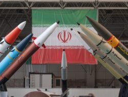 Kapal Induk AS Abraham Lincoln? Peristiwa Serangan Rudal Balistik di Wilayah Timur Tengah