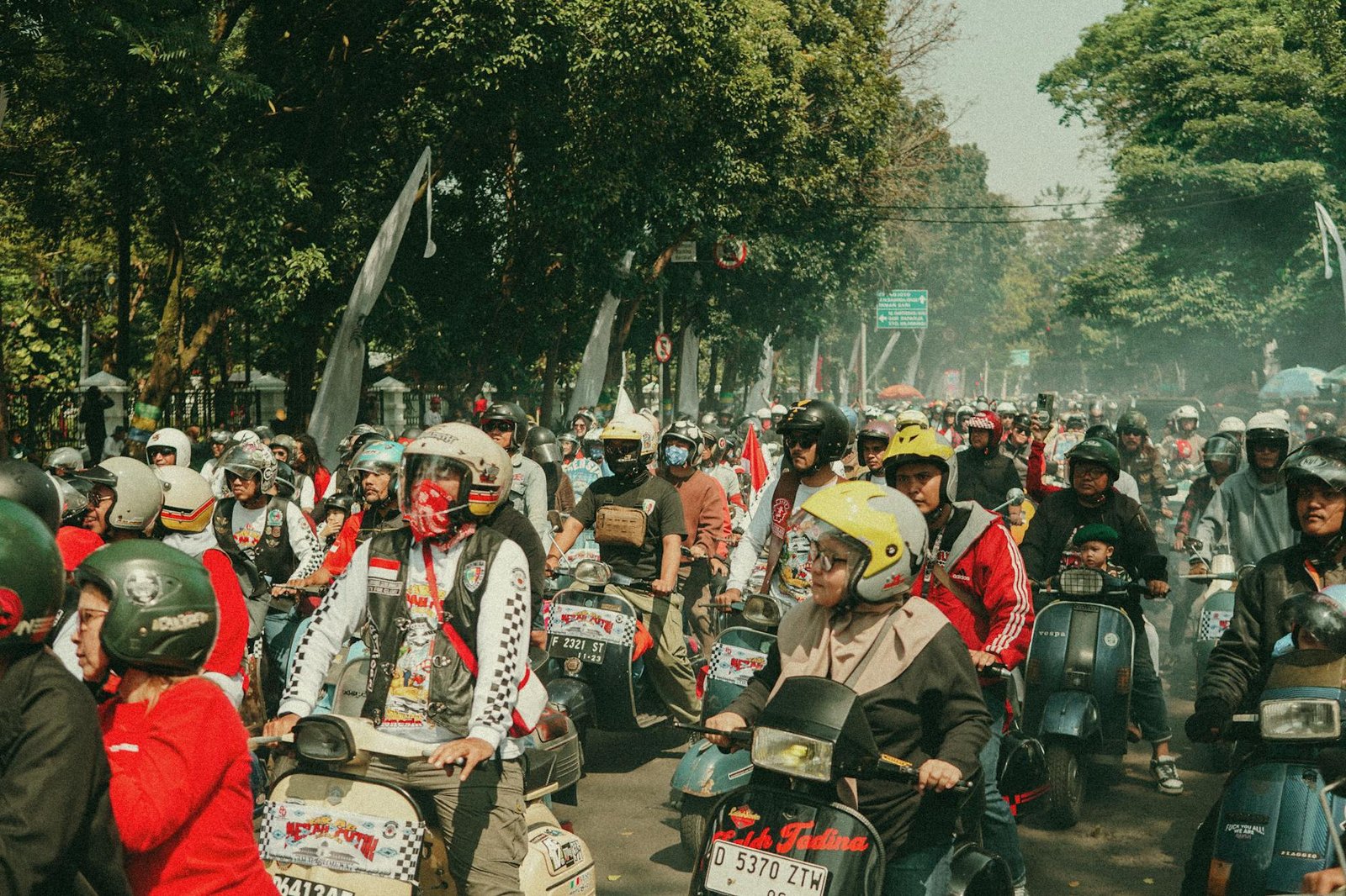 Gambar headline terbaru menampilkan beragam berita hari ini di Indonesia, termasuk politik, ekonomi, dan hiburan.